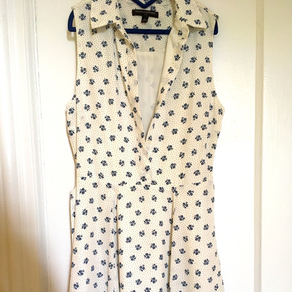 Banana Republic sleeveless Dress